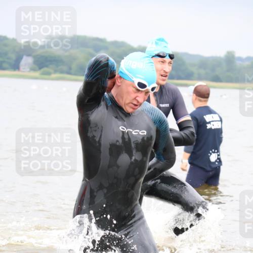 23.06.2024 - Viking Triathlon H.Heesch http://msf.ph/oto/6345462 23.06.2024 10:29:03 Schwimmen 209, 438 meine-sportfotos.de