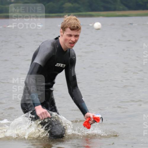 23.06.2024 - Viking Triathlon H.Heesch http://msf.ph/oto/6345466 23.06.2024 10:29:22 Schwimmen 613 meine-sportfotos.de