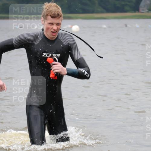 23.06.2024 - Viking Triathlon H.Heesch http://msf.ph/oto/6345469 23.06.2024 10:29:23 Schwimmen 613 meine-sportfotos.de