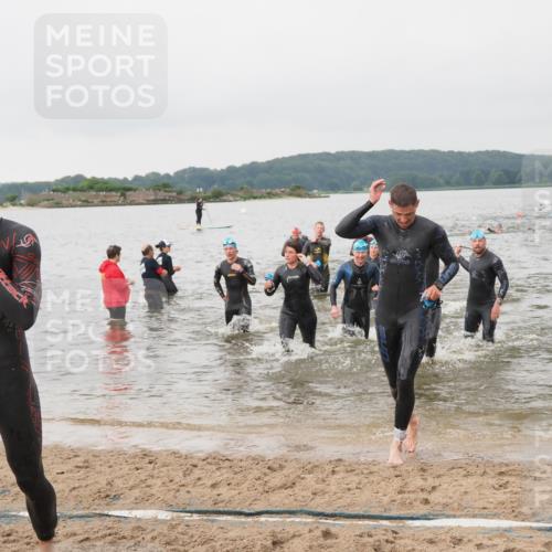 23.06.2024 - Viking Triathlon MichiJ http://msf.ph/oto/6345475 23.06.2024 10:38:24 Schwimmen 98, 175, 182, 185, 237, 255, 266, 310, 322, 368, 412, 474, 614, 642 meine-sportfotos.de