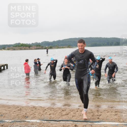 23.06.2024 - Viking Triathlon MichiJ http://msf.ph/oto/6345480 23.06.2024 10:38:25 Schwimmen 98, 175, 182, 185, 237, 255, 266, 310, 322, 368, 412, 474, 614, 642 meine-sportfotos.de