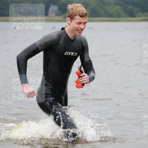 23.06.2024 - Viking Triathlon H.Heesch http://msf.ph/oto/6345482 23.06.2024 10:29:24 Schwimmen 613 meine-sportfotos.de