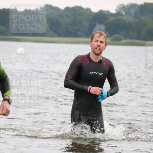 23.06.2024 - Viking Triathlon H.Heesch http://msf.ph/oto/6345484 23.06.2024 10:47:39 Schwimmen 19, 57, 132, 258, 357, 370, 423 meine-sportfotos.de