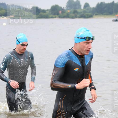 23.06.2024 - Viking Triathlon H.Heesch http://msf.ph/oto/6345511 23.06.2024 10:29:43 Schwimmen 142, 233, 246, 354, 483 meine-sportfotos.de