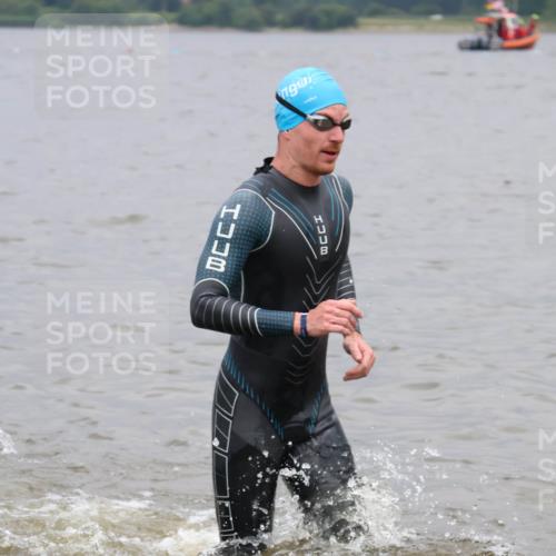 23.06.2024 - Viking Triathlon H.Heesch http://msf.ph/oto/6345514 23.06.2024 10:29:43 Schwimmen 142, 233, 246, 354, 483 meine-sportfotos.de