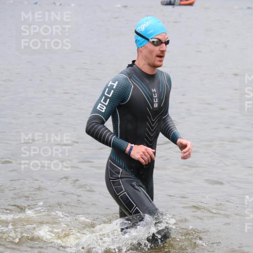 23.06.2024 - Viking Triathlon H.Heesch http://msf.ph/oto/6345517 23.06.2024 10:29:44 Schwimmen 142, 233, 246, 354, 483 meine-sportfotos.de