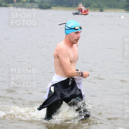 23.06.2024 - Viking Triathlon H.Heesch http://msf.ph/oto/6345525 23.06.2024 10:29:45 Schwimmen 142, 233, 246, 354, 483 meine-sportfotos.de