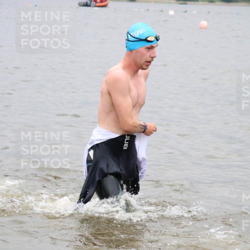 23.06.2024 - Viking Triathlon H.Heesch http://msf.ph/oto/6345528 23.06.2024 10:29:45 Schwimmen 142, 233, 246, 354, 483 meine-sportfotos.de