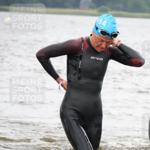 23.06.2024 - Viking Triathlon H.Heesch http://msf.ph/oto/6345533 23.06.2024 10:47:53 Schwimmen 55, 188, 258, 309, 611 meine-sportfotos.de