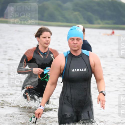 23.06.2024 - Viking Triathlon H.Heesch http://msf.ph/oto/6345544 23.06.2024 10:48:02 Schwimmen 41, 55, 188, 339, 478, 611 meine-sportfotos.de