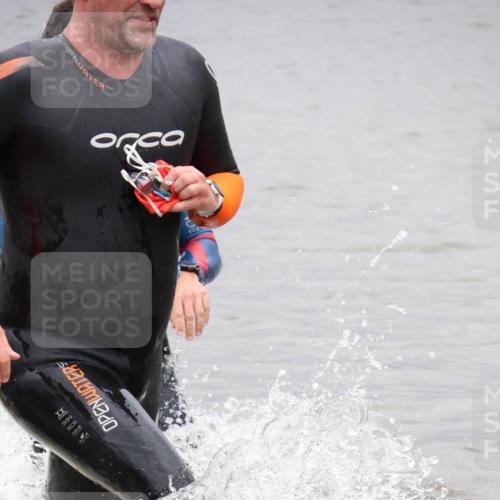 23.06.2024 - Viking Triathlon H.Heesch http://msf.ph/oto/6345547 23.06.2024 10:30:00 Schwimmen 434, 498, 659 meine-sportfotos.de