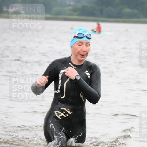 23.06.2024 - Viking Triathlon H.Heesch http://msf.ph/oto/6345561 23.06.2024 10:48:11 Schwimmen 41, 147, 157, 339, 478 meine-sportfotos.de