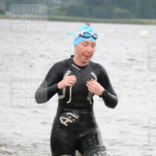23.06.2024 - Viking Triathlon H.Heesch http://msf.ph/oto/6345565 23.06.2024 10:48:11 Schwimmen 41, 147, 157, 339, 478 meine-sportfotos.de