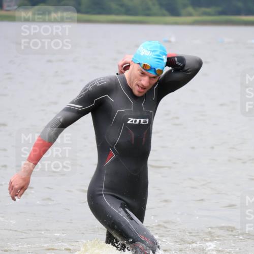 23.06.2024 - Viking Triathlon H.Heesch http://msf.ph/oto/6345568 23.06.2024 10:30:10 Schwimmen 95, 178, 276, 498 meine-sportfotos.de
