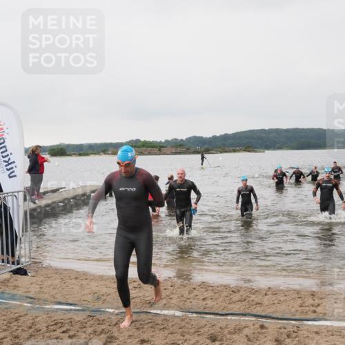 23.06.2024 - Viking Triathlon MichiJ http://msf.ph/oto/6345569 23.06.2024 10:38:39 Schwimmen 98, 134, 255, 303, 382, 402 meine-sportfotos.de