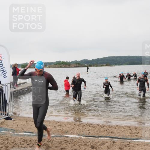 23.06.2024 - Viking Triathlon MichiJ http://msf.ph/oto/6345570 23.06.2024 10:38:39 Schwimmen 98, 134, 255, 303, 382, 402 meine-sportfotos.de