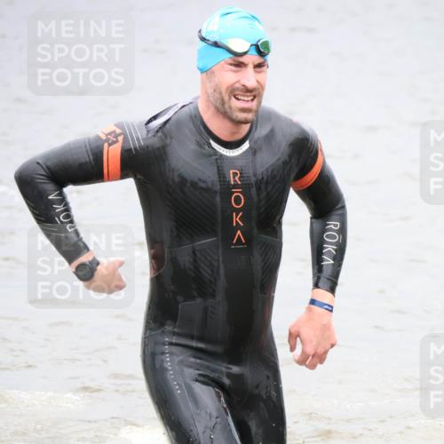 23.06.2024 - Viking Triathlon H.Heesch http://msf.ph/oto/6345577 23.06.2024 10:30:12 Schwimmen 95, 178, 276, 498 meine-sportfotos.de