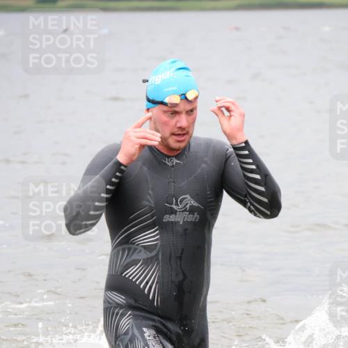 23.06.2024 - Viking Triathlon H.Heesch http://msf.ph/oto/6345588 23.06.2024 10:30:22 Schwimmen 31 meine-sportfotos.de