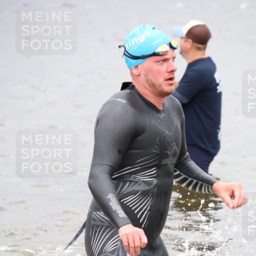 23.06.2024 - Viking Triathlon H.Heesch http://msf.ph/oto/6345595 23.06.2024 10:30:22 Schwimmen 31 meine-sportfotos.de