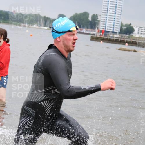 23.06.2024 - Viking Triathlon H.Heesch http://msf.ph/oto/6345600 23.06.2024 10:30:24 Schwimmen 31 meine-sportfotos.de