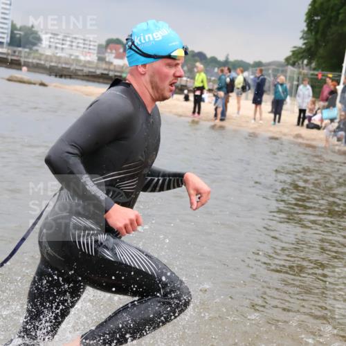 23.06.2024 - Viking Triathlon H.Heesch http://msf.ph/oto/6345603 23.06.2024 10:30:25 Schwimmen 31 meine-sportfotos.de