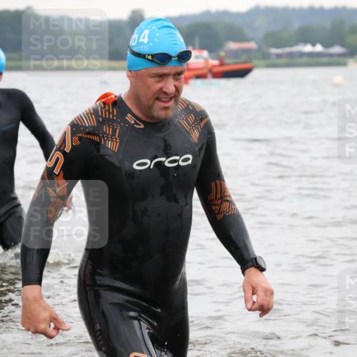 23.06.2024 - Viking Triathlon H.Heesch http://msf.ph/oto/6345605 23.06.2024 10:48:32 Schwimmen 21, 59, 70, 79, 422, 441 meine-sportfotos.de
