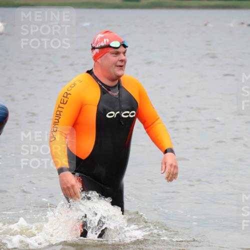 23.06.2024 - Viking Triathlon H.Heesch http://msf.ph/oto/6345606 23.06.2024 10:30:28 Schwimmen 324, 656 meine-sportfotos.de