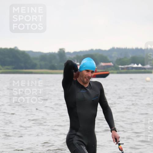 23.06.2024 - Viking Triathlon H.Heesch http://msf.ph/oto/6345621 23.06.2024 10:48:34 Schwimmen 21, 59, 70, 155, 422, 441 meine-sportfotos.de