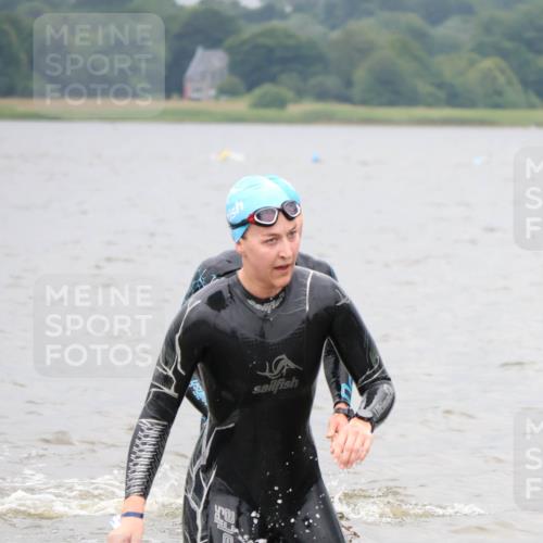 23.06.2024 - Viking Triathlon H.Heesch http://msf.ph/oto/6345638 23.06.2024 10:30:45 Schwimmen 8, 144, 295 meine-sportfotos.de