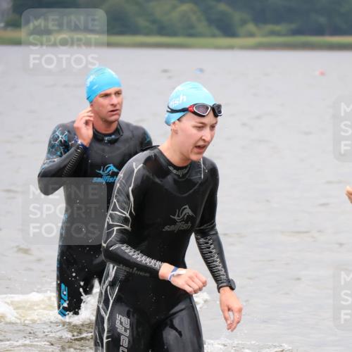 23.06.2024 - Viking Triathlon H.Heesch http://msf.ph/oto/6345643 23.06.2024 10:30:46 Schwimmen 8, 144, 295 meine-sportfotos.de