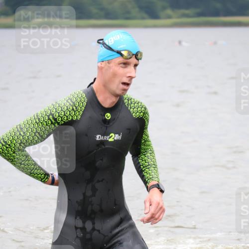 23.06.2024 - Viking Triathlon H.Heesch http://msf.ph/oto/6345651 23.06.2024 10:30:49 Schwimmen 8, 144, 295 meine-sportfotos.de