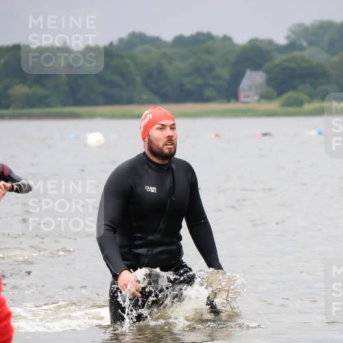 23.06.2024 - Viking Triathlon H.Heesch http://msf.ph/oto/6345668 23.06.2024 10:31:02 Schwimmen 51, 627 meine-sportfotos.de