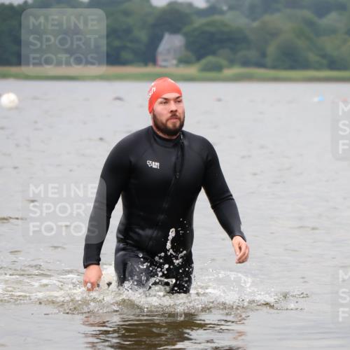 23.06.2024 - Viking Triathlon H.Heesch http://msf.ph/oto/6345674 23.06.2024 10:31:03 Schwimmen 51, 627 meine-sportfotos.de