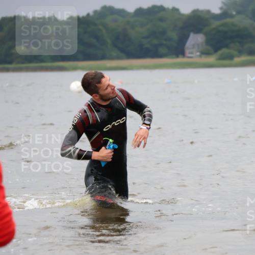 23.06.2024 - Viking Triathlon H.Heesch http://msf.ph/oto/6345680 23.06.2024 10:31:07 Schwimmen 499, 627 meine-sportfotos.de