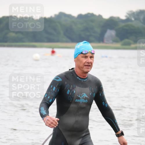 23.06.2024 - Viking Triathlon H.Heesch http://msf.ph/oto/6345681 23.06.2024 10:49:09 Schwimmen 179 meine-sportfotos.de