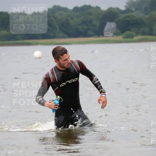 23.06.2024 - Viking Triathlon H.Heesch http://msf.ph/oto/6345684 23.06.2024 10:31:08 Schwimmen 499, 627 meine-sportfotos.de