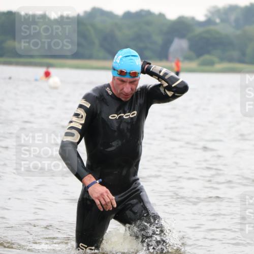 23.06.2024 - Viking Triathlon H.Heesch http://msf.ph/oto/6345690 23.06.2024 10:49:23 Schwimmen 112 meine-sportfotos.de