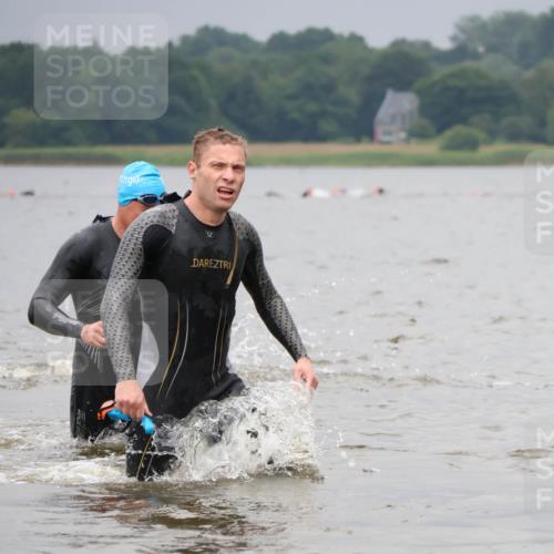 23.06.2024 - Viking Triathlon H.Heesch http://msf.ph/oto/6345697 23.06.2024 10:31:14 Schwimmen 458, 499 meine-sportfotos.de