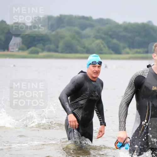 23.06.2024 - Viking Triathlon H.Heesch http://msf.ph/oto/6345708 23.06.2024 10:31:17 Schwimmen 458, 499 meine-sportfotos.de