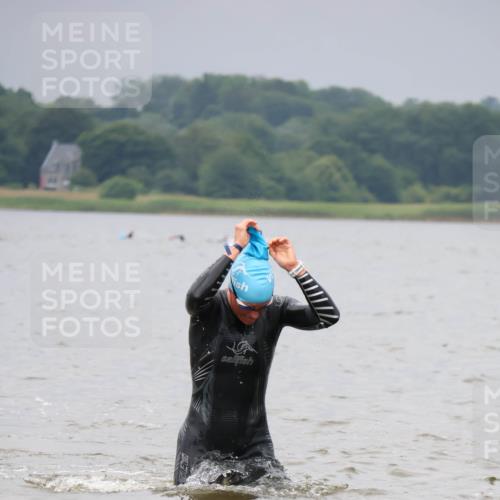 23.06.2024 - Viking Triathlon H.Heesch http://msf.ph/oto/6345719 23.06.2024 10:31:21 Schwimmen 16, 216, 458, 463, 499 meine-sportfotos.de