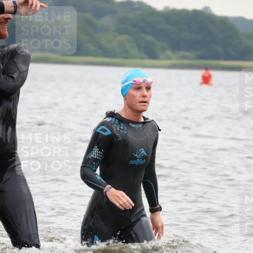 23.06.2024 - Viking Triathlon H.Heesch http://msf.ph/oto/6345725 23.06.2024 10:49:30 Schwimmen 64, 112, 236, 388 meine-sportfotos.de