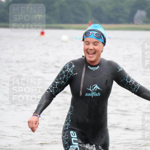 23.06.2024 - Viking Triathlon H.Heesch http://msf.ph/oto/6345732 23.06.2024 10:49:34 Schwimmen 64, 112, 236, 388 meine-sportfotos.de