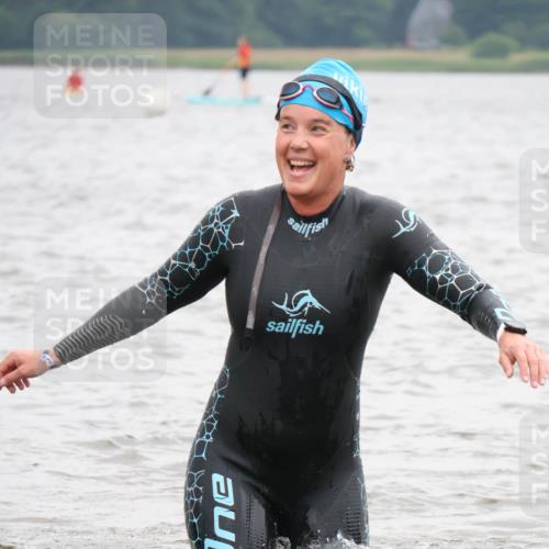 23.06.2024 - Viking Triathlon H.Heesch http://msf.ph/oto/6345735 23.06.2024 10:49:34 Schwimmen 64, 112, 236, 388 meine-sportfotos.de
