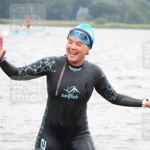 23.06.2024 - Viking Triathlon H.Heesch http://msf.ph/oto/6345738 23.06.2024 10:49:34 Schwimmen 64, 112, 236, 388 meine-sportfotos.de