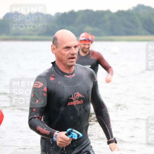 23.06.2024 - Viking Triathlon H.Heesch http://msf.ph/oto/6345743 23.06.2024 10:49:43 Schwimmen 64, 176, 388 meine-sportfotos.de