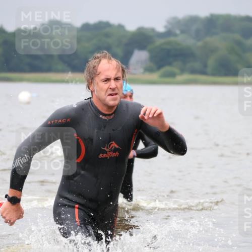23.06.2024 - Viking Triathlon H.Heesch http://msf.ph/oto/6345753 23.06.2024 10:31:56 Schwimmen 14, 231, 640 meine-sportfotos.de
