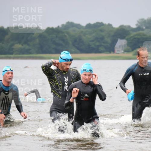 23.06.2024 - Viking Triathlon H.Heesch http://msf.ph/oto/6345774 23.06.2024 10:32:04 Schwimmen 6, 20, 117, 231, 619, 640 meine-sportfotos.de