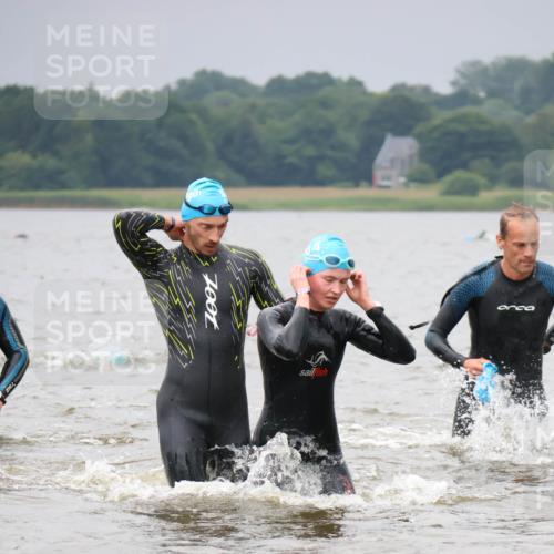 23.06.2024 - Viking Triathlon H.Heesch http://msf.ph/oto/6345776 23.06.2024 10:32:04 Schwimmen 6, 20, 117, 231, 619, 640 meine-sportfotos.de
