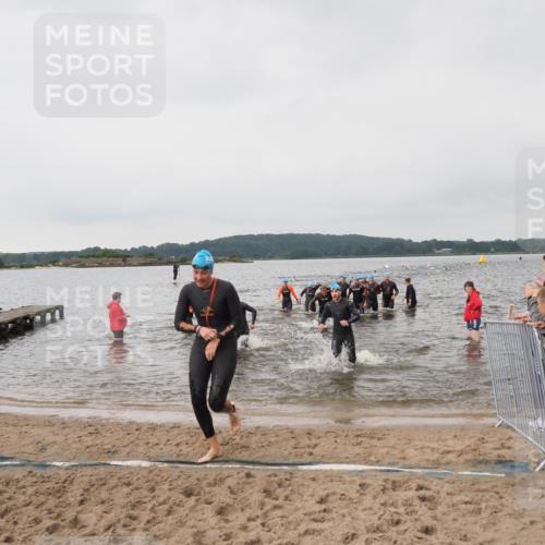 23.06.2024 - Viking Triathlon MichiJ http://msf.ph/oto/6345780 23.06.2024 10:39:20 Schwimmen 26, 140, 383, 389, 415, 435 meine-sportfotos.de