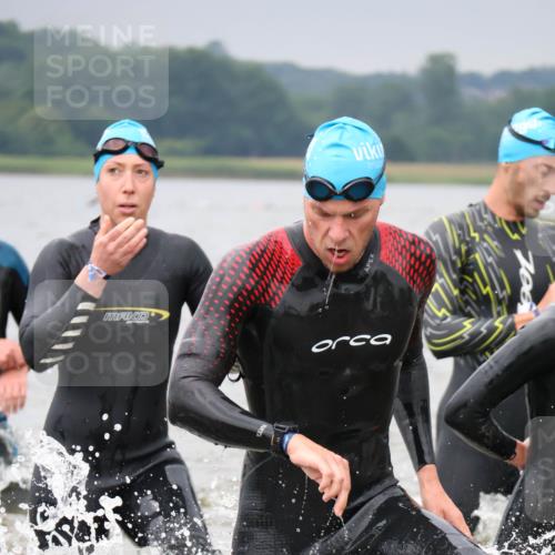 23.06.2024 - Viking Triathlon H.Heesch http://msf.ph/oto/6345786 23.06.2024 10:32:10 Schwimmen 6, 20, 117, 260, 292, 302, 394, 426, 619 meine-sportfotos.de